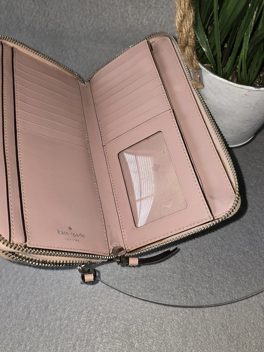 Kate Spade Pink & White Leather Crossbody Wallet Spring colors - Picture 3 of 12